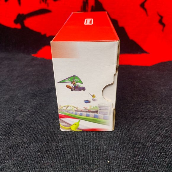 Nintendo 2DS XL. Mario Kart 7 edition Brand New in Box! - Picture 3 of 6
